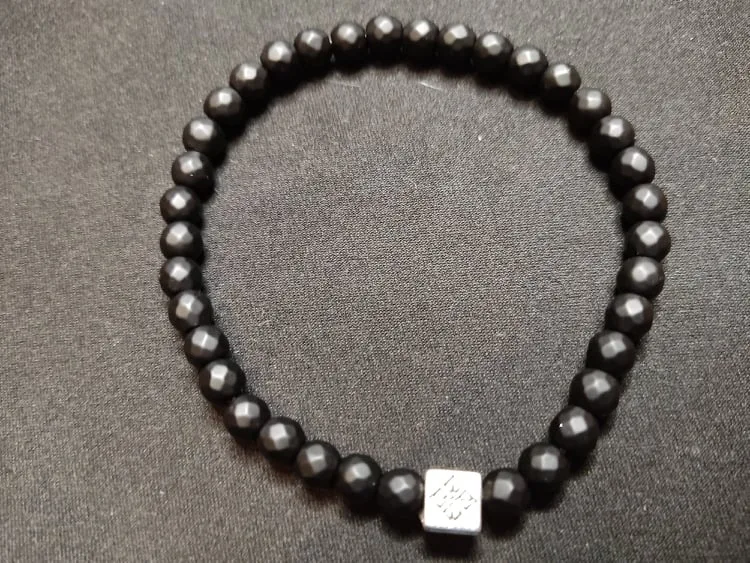 Bracciale in onice quadrato - potente talismano protettivo